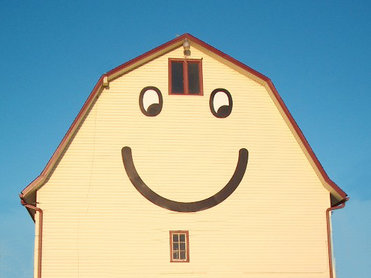 Smilin_Barn_retouched